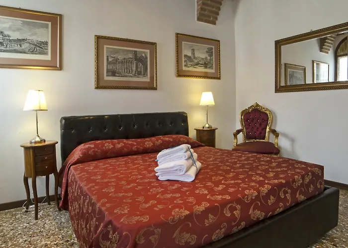 Alojamento de Acomodação e Pequeno-almoço Ca' Santo Spirito 4*